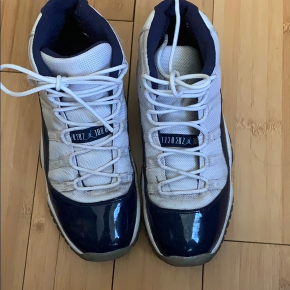 Jordan 11 “Win like 82” GS Size 7 - Picture 3 of 4